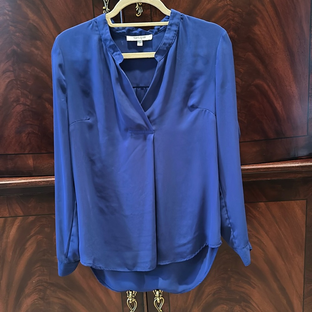 Women’s blue long blouse size M Daniel Rainn